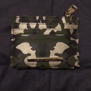 Steve Madden camo wallet